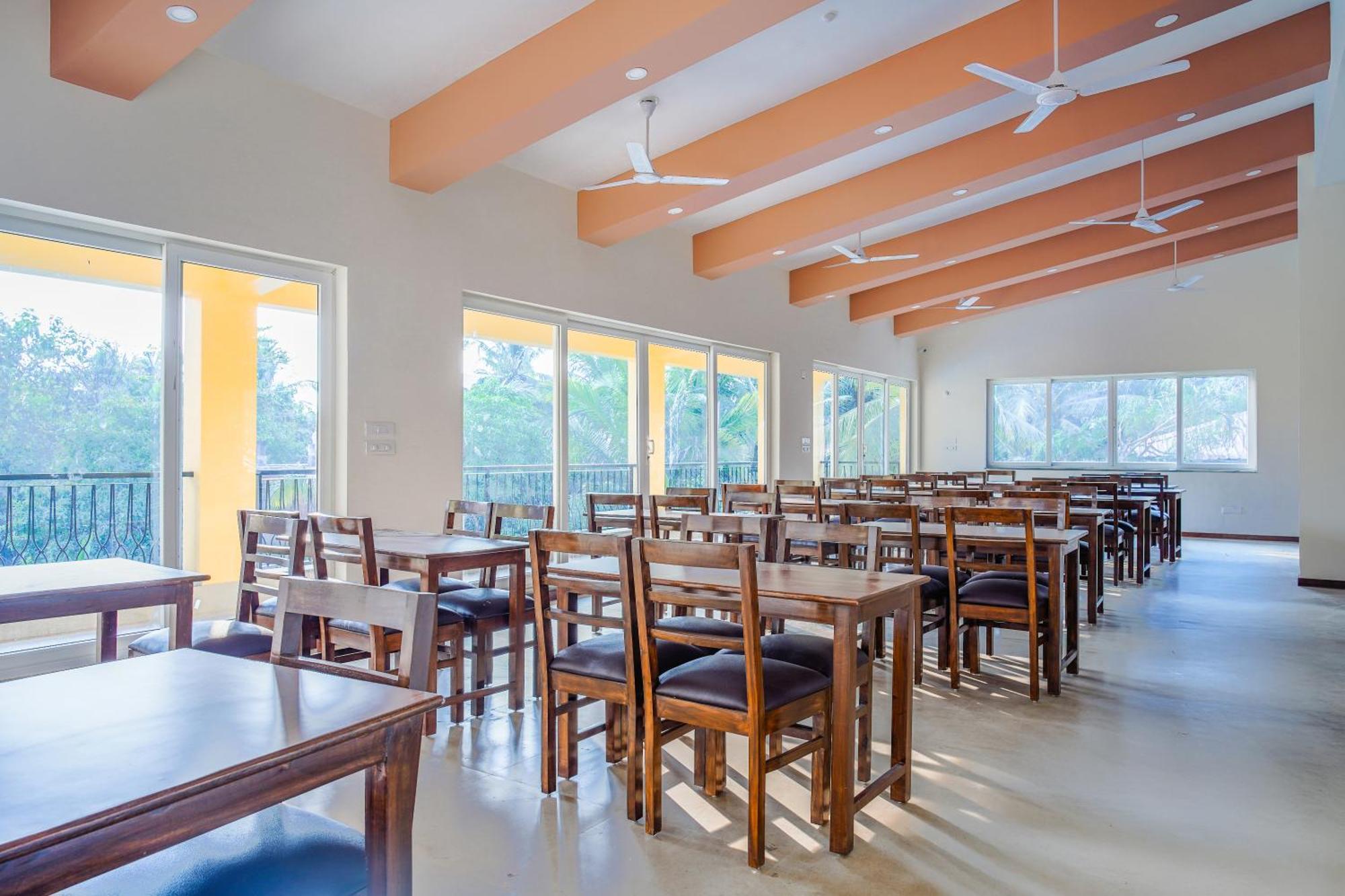 Alaya Stays 1 Bhk With Balcony & Pool - Veera Marina Candolim Eksteriør bilde